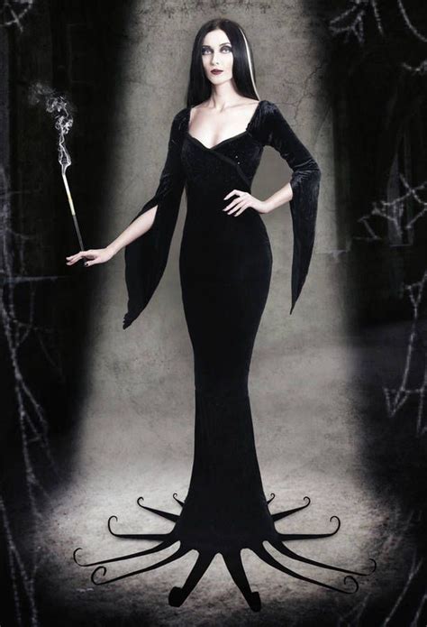 Character: morticia addams